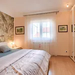 Tomisha Pjescana Uvala