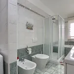Tomisha Apartment Pjescana Uvala