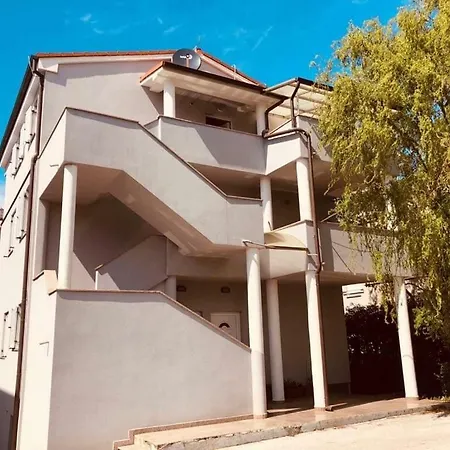 Tomisha Apartamento Pjescana Uvala