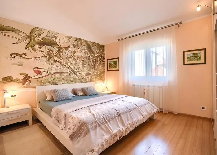 Tomisha Pjescana Uvala