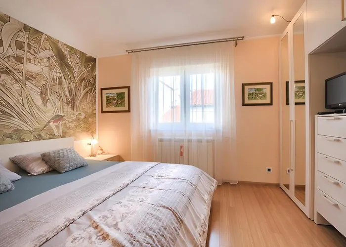 Tomisha Pjescana Uvala